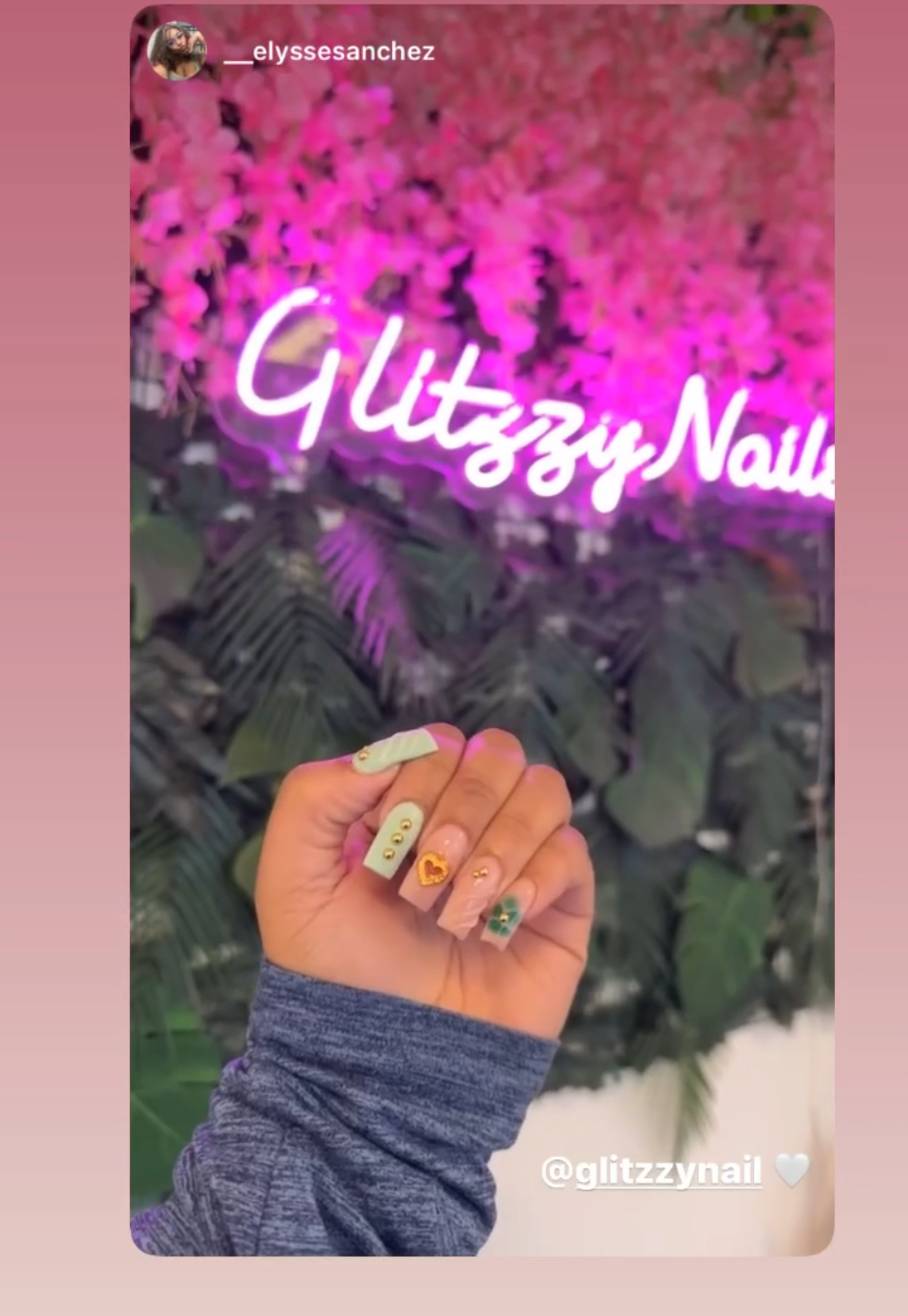 NAILS | GLITZZY NAILS | ACRYLIC NAILS | LONG NAILS | HARD GEL | POLIGEL | MANICURE | DEEP PEDICURE | logo